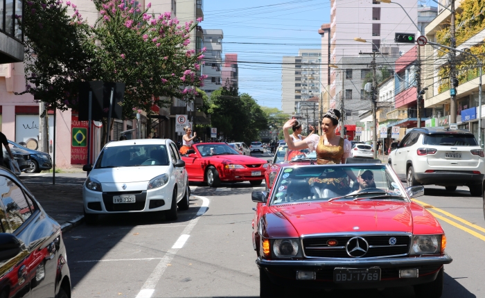 Carreata com o Trio movimenta Caxias do Sul na manhã deste sábado